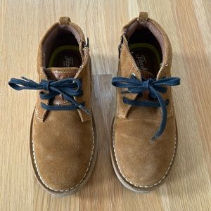 Florshein shoe company chukka boots in tan suede